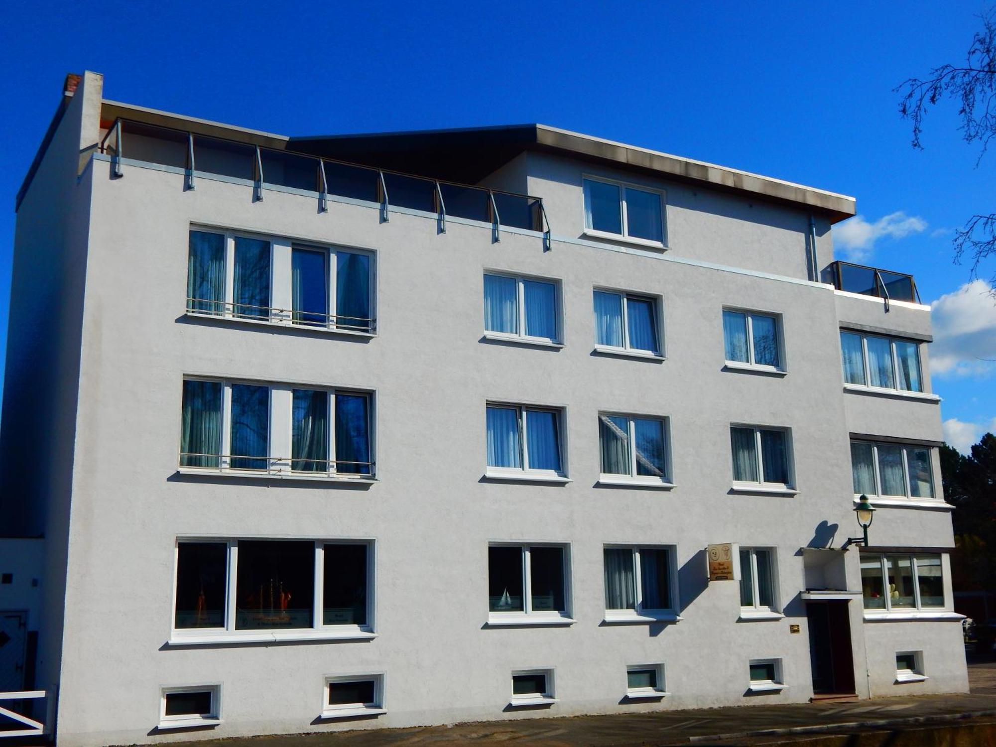 Hotel Zur Seerobbe クックスハーフェン エクステリア 写真